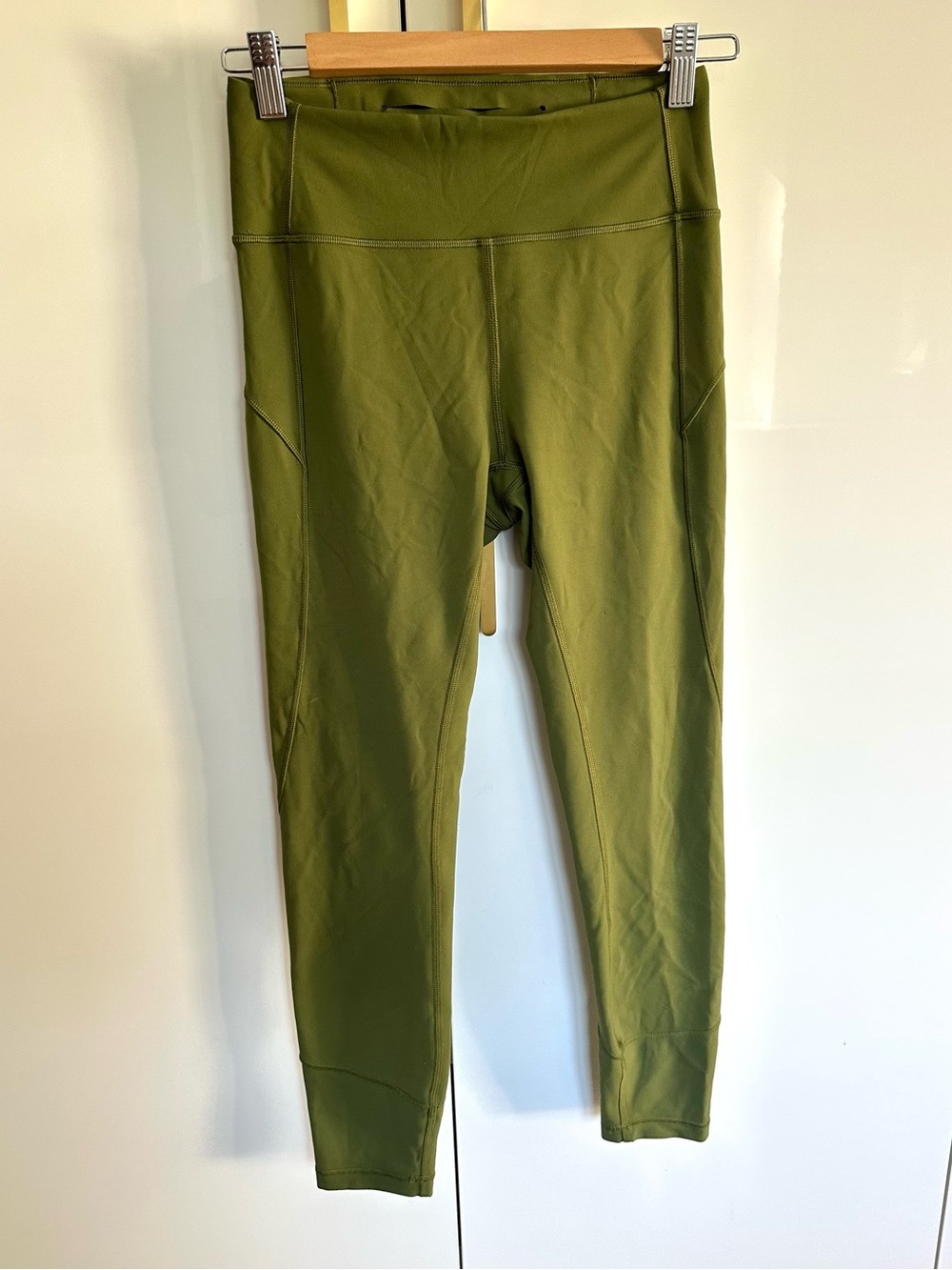 Lululemon olive green leggings 25” small